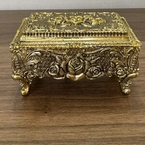 Vintage Sankyo Japan Gold Ornate Roses Music‎ Casket Trinket Box Works Well